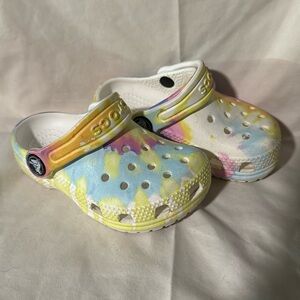 Crocs size 7c Rainbow.
